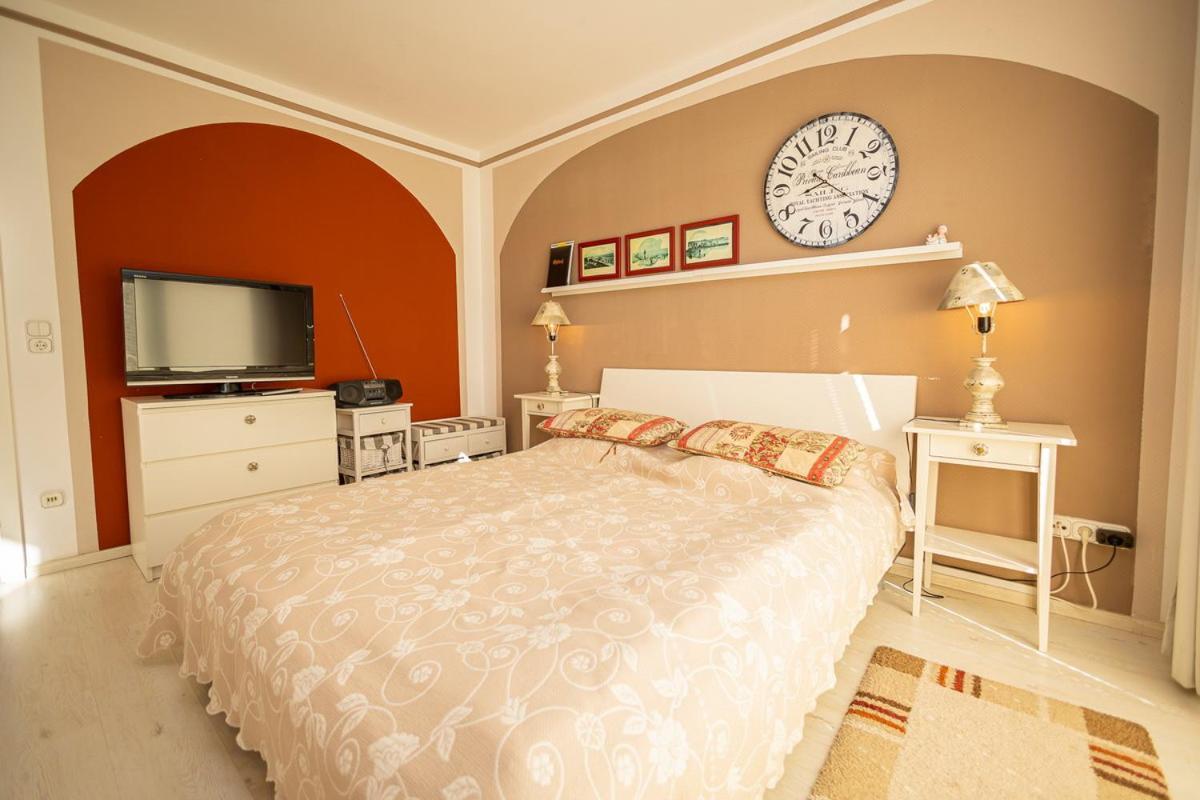 Studio 2 Im Eg Haus Stranddistel, Geschmackvoll Eingerichtete Ferienwohnung Fur 2 Personen In Цингст Екстер'єр фото